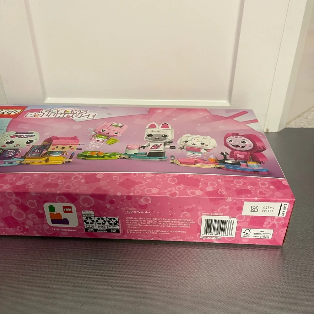 LEGO Gabby's Dollhouse Cat Friends Set - Pink/White (11215) 324pcs 6+ NIB Sealed